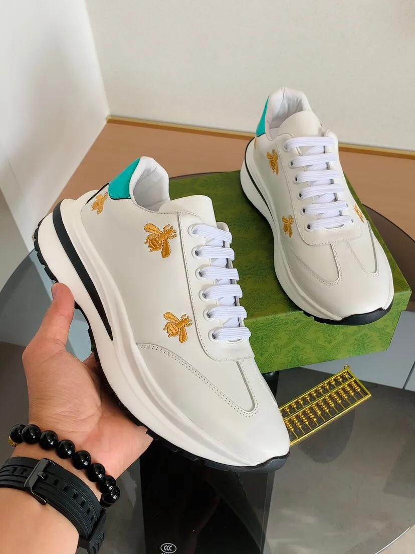 Factory price 420. High-quality new GUCCI (Gucci) is launched simultaneously. New men's shoes, 😘fabrics are selected from imported cowhide, lining: sheepskin lining. 👍🏿 High-end ☄️ air-cushion molded anti-slip rubber outsole, exquisite lines, simple and elegant, comfortable and high-end for leisure travel. Code number: 38 to 44 (45 can be customized and cannot be returned or exchanged)